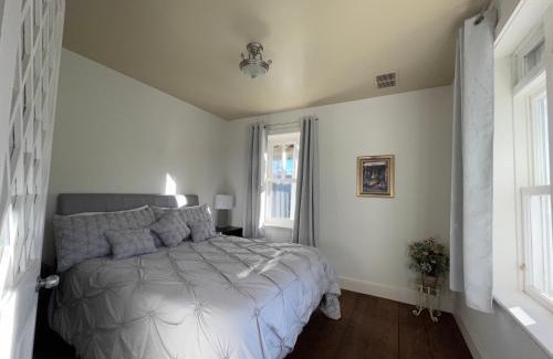 Cap-a-l'Aigle Bed & Breakfast | Maison Victoria