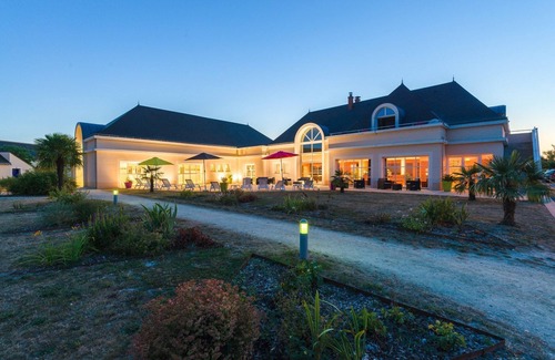 Azay-le-Rideau House | Maisonette charmante, accès Piscine + Tennis