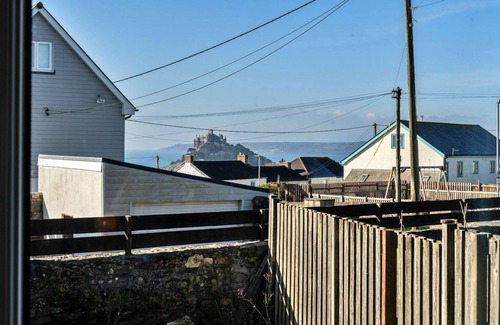 Marazion House | Maisonette in Marazion with St Michael's View