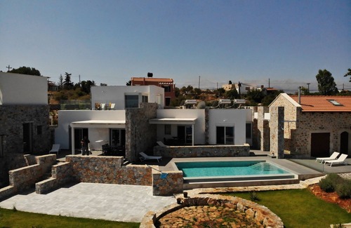 Kefalas House | Maisonette with magnificent views of the Aegean Sea and shared swimming pool