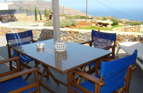 Kefalas House | Maisonette with magnificent views of the Aegean Sea and shared swimming pool
