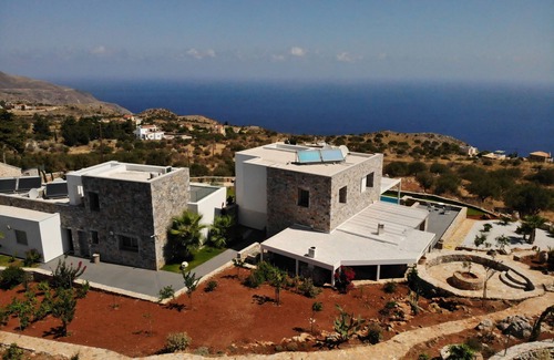 Kefalas House | Maisonette with magnificent views of the Aegean Sea and shared swimming pool