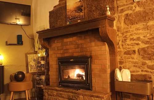 Fleurey-sur-Ouche House | Maisonnette de Charme au Bord du Canal de Bourgogne. Espace Détente et Sauna