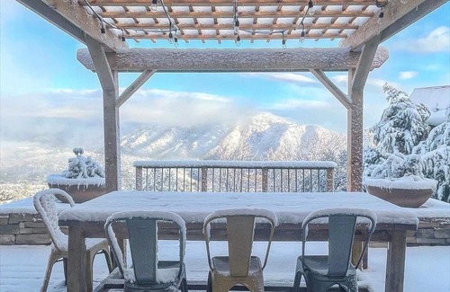 Julian House | Majestic Julian Lodge