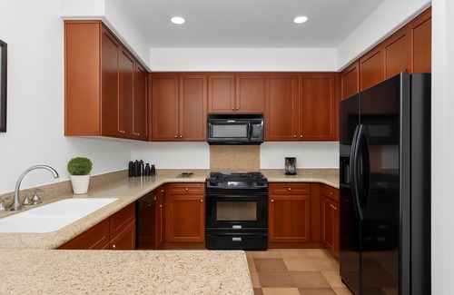 La Quinta Villa | Majestic Mountain Views- 2 private patios- 2 bed/2 bath sleeps 6- 064225