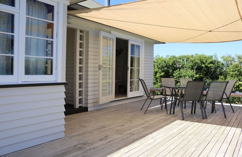 Gisborne House | Makaraka magic your home away from home.
