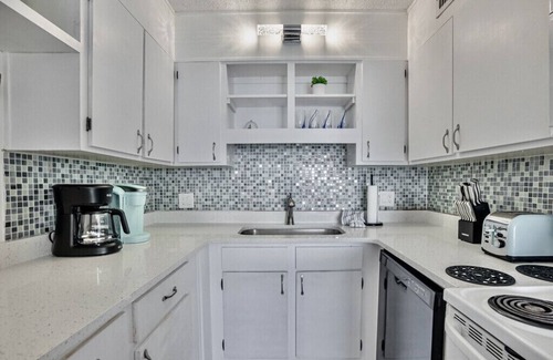Panama City Beach Condo | Make your self at home at our second home. * Updated Kitchen/Free Beach Chairs *