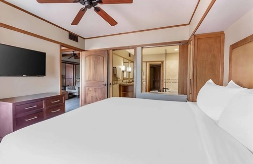 West Sedona Hotel | Make Your Trip More Enjoyable! Kitchen, Onsite Pool and Free Parking!