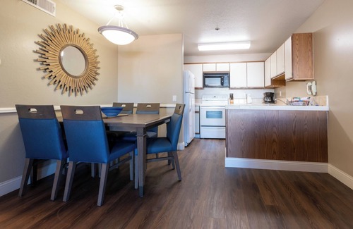 Capistrano Beach Hotel | Make Your Trip More Enjoyable! 2 Relaxing Units, Free Parking, Pool, Beachside!