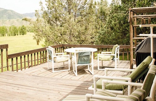 Swan Valley Cabin | Make yourself at home in this cozy, fun, family-friendly Swan Valley rental