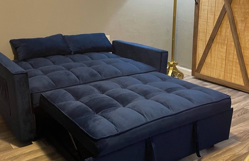 Lorain House | Make yourself at home in this cozy 3 bedroom house and comfortable space.