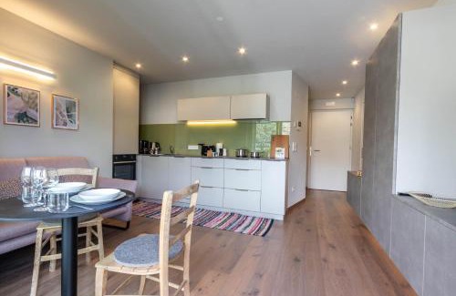 Tirolo Apartment | Mali Apartments Balcony