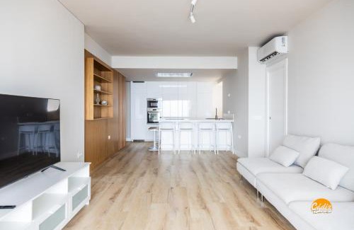 Old Town Apartment | Malibu by Cadiz Time