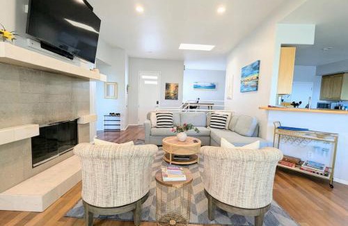 Malibu Villa | Malibu Luxe 4BR with Panoramic views, Central location!