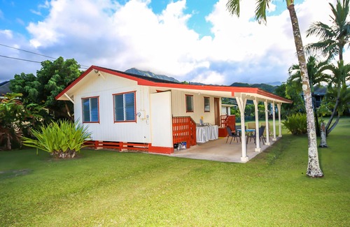 Hanalei House | Malolo Cottage - a studio/1ba home near the beach in Hanalei