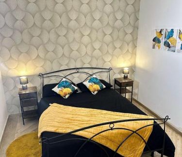Tuscolano Apartment | MaLoMA Home intero alloggio fronte metro A