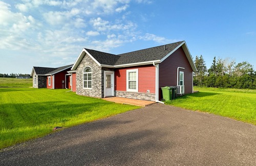 Stanley Bridge Condo | Malpeque Executive Suite - Located minutes from Cavendish