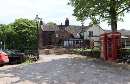 Forsbrook House | Malthouse Farm Cottage Studio