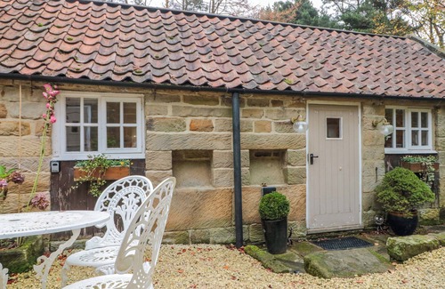 Urra Cottage | MALTKILN HOUSE ANNEXE, pet friendly, with a garden in Stokesley