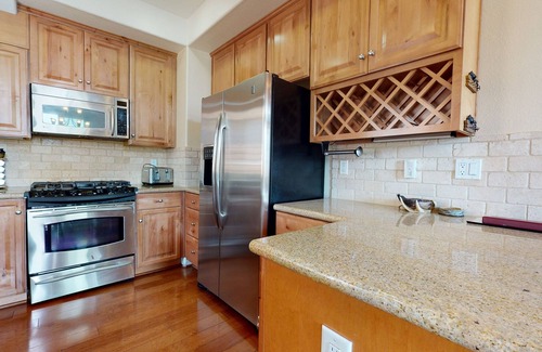 Mammoth Lakes Condo | Mammoth Gateway Village 7 Pet-Friendly, Mountain Modern with Private Jacuzzi and 2 Car Garage by RedAwning