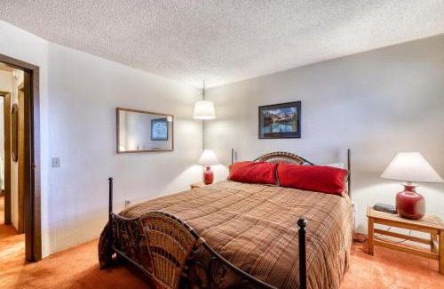 Mammoth Lakes Apartment | Mammoth View Villas 46