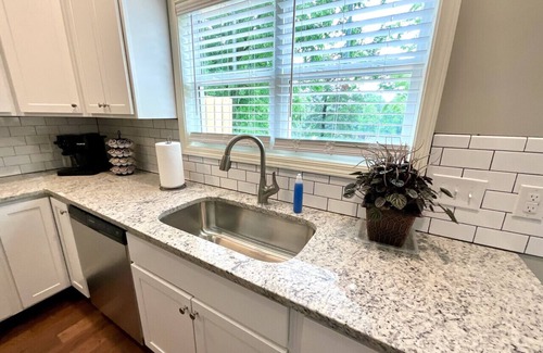 Versailles House | Man o’ War Cottage | Versailles KY Stay