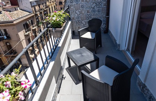 Corso dei Mille - Sant'Erasmo Apartment | Mangano Suite Apartment