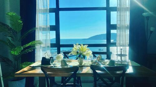 Downtown Kota Kinabalu Apartment | Mango House3-LuxurySweet I Biggest unit I infinity pool I Wifi-JQ