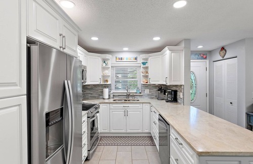 Walsingham House | Mango Oasis, 9 minutes to beach, Pool, 2 Covered Patios, 2 wood burning grills