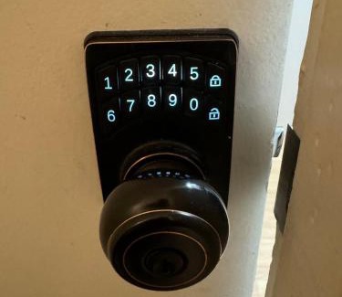 Little Havana Apartment | Mango Private Room