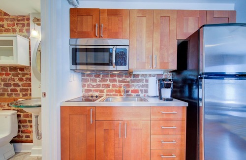 Charleston Historic District Condo | Manhattan Suite-Where Luxury and Location Meet/In The Heart of Historic Chas.