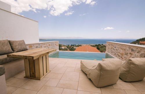 Gythio Hotel | Mani Luxury Suites and Studios in Gytheio with Private Pools