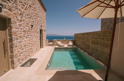 Gythio Hotel | Mani Luxury Suites and Studios in Gytheio with Private Pools