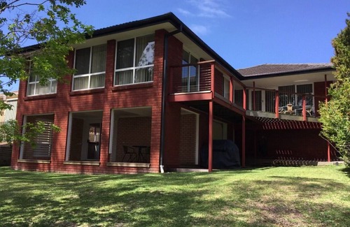 Mannering Park House | Mannering Vista on Lake Macquarie