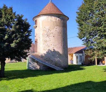 Sens Bed & Breakfast | Manoir Saint Joseph Colombier