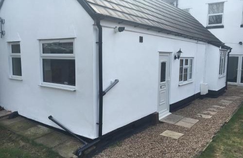 Walsall House | Manor Bungalow