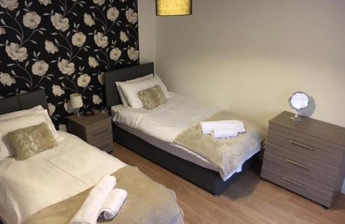 Walsall House | Manor Bungalow