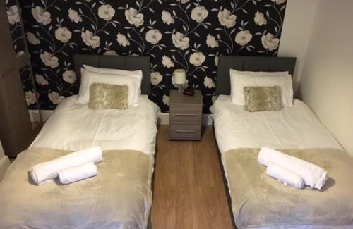 Walsall House | Manor Bungalow