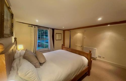 Cavendish House | Manor Cottage