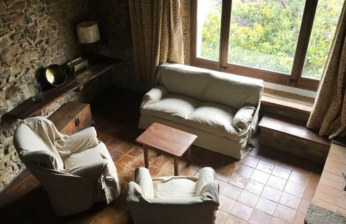 Canet d'Adri Apartment | Manor country house in the heart of Catalunya