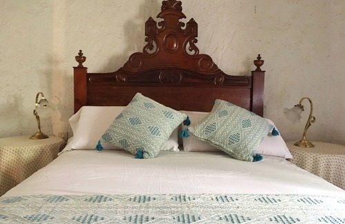 Canet d'Adri Apartment | Manor country house in the heart of Catalunya