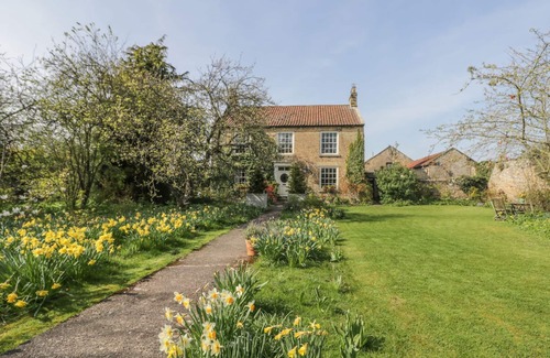 Potter Brompton Cottage | MANOR FARM, pet friendly, luxury holiday cottage in Hutton Buscel