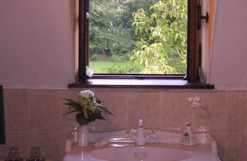 Gerland House | Manor House with pool in quiet countryside near to Beaune .