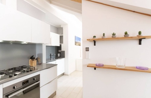 Zona Solari Apartment | Mansarda Cola di Rienzo