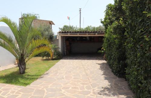 Cinisi Villa | mansarda con giardino