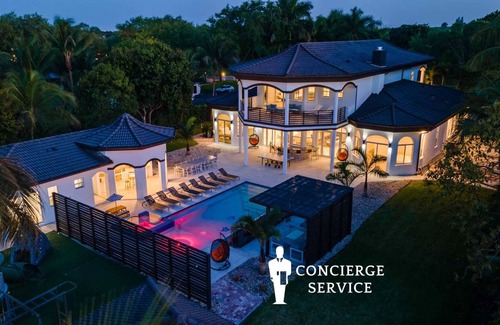 Davie Villa | Mansion Heated Pool/Spa/Cinema/Gameroom