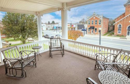 Clarion House | Mansion Pet-friendly Downtown