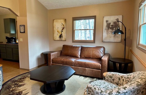 Vowinckel Apartment | Maple Creek Cabin, minutes from Cook Forest