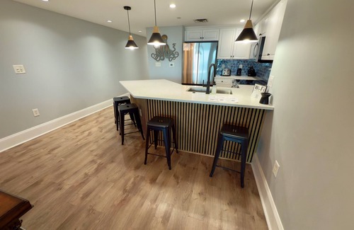 Ocean Drive Condo | Mar Vista 1008 Direct Oceanfront in/outdoor pool