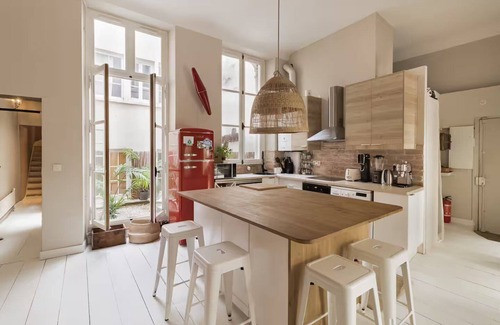 Saint-Merri Apartment | Marais Extravaganza!A rare terrace apartment nestled in th greenery of 2terraces